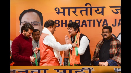 RPN Singh joins BJP at party office in New Delhi.(PTI)