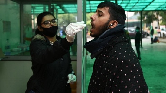As many as 57,132 tests for Covid-19 were conducted in Delhi on Tuesday, January 25, 2022. (Photo by Sunil Ghosh / Hindustan Times) As many as 57,132 tests for Covid-19 were conducted in Delhi on Tuesday, January 25, 2022. (Photo by Sunil Ghosh / Hindustan Times)