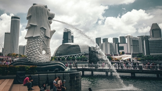 Singapore had record low international arrivals in 2021, but saw signs of recovery after introducing a quarantine waiver system for vaccinated visitors and offering cash vouchers, its tourism authority said on Tuesday.(Unsplash) Singapore had record low international arrivals in 2021, but saw signs of recovery after introducing a quarantine waiver system for vaccinated visitors and offering cash vouchers, its tourism authority said on Tuesday.(Unsplash)