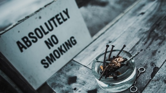 4. Avoid smoking or drinking; A gently applied black/green tea bag or cold compress can reduce blood vessel dilation; do not rub the area around the eyes it will only make the condition worse.  (Unsplash)