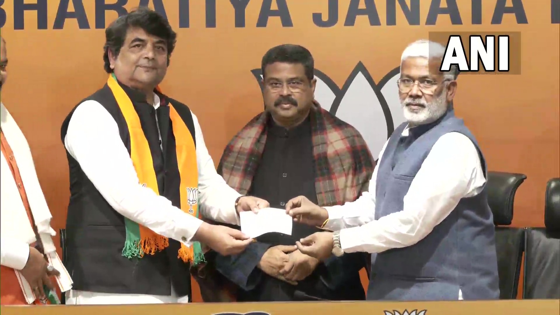 Former Union minister and Congress leader RPN Singh joins the BJP in Delhi on Tuesday. (ANI) Former Union minister and Congress leader RPN Singh joins the BJP in Delhi on Tuesday. (ANI)