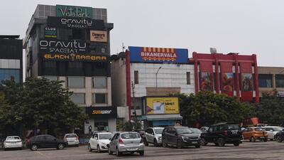 A spokesperson of the district administration said that timings for malls and markets have been relaxed but the visitors must follow all Covid protocols as well as social distancing norms. (Vipin Kumar/HT Photo) A spokesperson of the district administration said that timings for malls and markets have been relaxed but the visitors must follow all Covid protocols as well as social distancing norms. (Vipin Kumar/HT Photo)