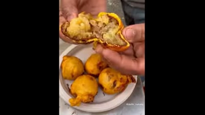 The gulab jamun pakodas that are coated in a batter and then deep-fried. (instagram/@delhi_tummy) The gulab jamun pakodas that are coated in a batter and then deep-fried. (instagram/@delhi_tummy)