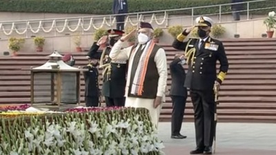 Republic Day 2022: Prime Minister Narendra Modi paying tribute to fallen soldiers at National War Memorial.