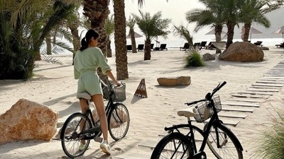 Manushi spent the day in Oman going on a bicycle ride and playing badminton with her travel buddies. She posted photos of herself getting on a bicycle before going on a ride around the resort and playing badminton in a court. Both pictures had a glorious view of the hills, the sea and the palm trees. (Instagram/@manushi_chhillar)