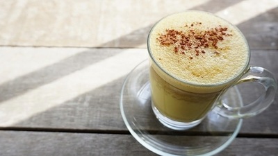 Drink warm milk with turmeric. Gargle with licorice decoction or luke warm water with turmeric and rock salt in case of sore throat. (Pixabay)