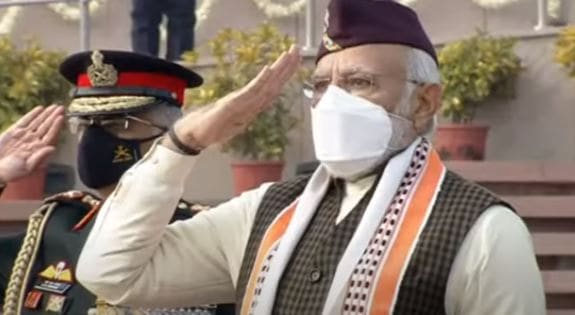 Gave their today for our tomorrow: Prime Minister Narendra Modi pays tribute to fallen heroes at the National War Memorial, New Delhi.&nbsp;(PIB)