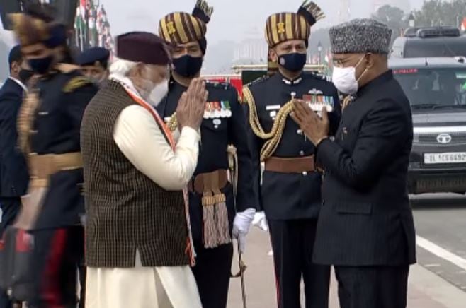 Prime Minister Narendra Modi and President Ram Nath Kovind have arrived at the Rajpath.&nbsp;(ANI)