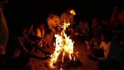 The day temperature is likely to remain cooler than normal. The night temperature is also not expected to increase more than 12 degrees Celsius in the next few days, says IMD official. (HT PHOTO)