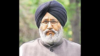 SAD senior vice-president Daljit Singh Cheema, who filed a representation before the CEO, said the raids by the officials of the Punjab Police were against the fundamental rights of Bikram Majithia and also raises questions on the fair conduct of the upcoming polls. (HT File Photo)