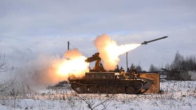 A Strela-10 anti-aircraft missile system of the Ukrainian Armed Forces fires during anti-aircraft military drills in Volyn Region, Ukraine. Chinese foreign minister Wang Yi has urged all parties involved in the Ukraine crisis to remain calm and not hype up the tension, in a phone call with US secretary of state Antony Blinken. (REUTERS) A Strela-10 anti-aircraft missile system of the Ukrainian Armed Forces fires during anti-aircraft military drills in Volyn Region, Ukraine. Chinese foreign minister Wang Yi has urged all parties involved in the Ukraine crisis to remain calm and not hype up the tension, in a phone call with US secretary of state Antony Blinken. (REUTERS)