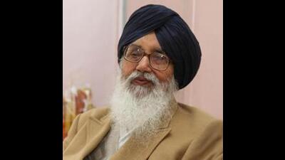 SAD president Sukhbir Singh Badal announced Akali patron Parkash Singh Badal as party nominee for the upcoming Punjab assembly polls on Wednesday. (HT File Photo)