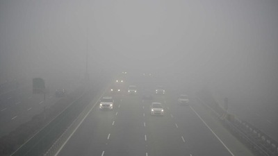 Ludhiana, Patiala, Gurdaspur, Adampur and Halwara in Punjab and Karnal and Ambala in Haryana witnessed fog in the morning. (HT_PRINT) Ludhiana, Patiala, Gurdaspur, Adampur and Halwara in Punjab and Karnal and Ambala in Haryana witnessed fog in the morning. (HT_PRINT)