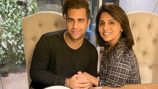 Rajiv Adatia poses with Neetu Kapoor. (Instagram) Rajiv Adatia poses with Neetu Kapoor. (Instagram)