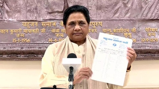 BSP chief Mayawati releasing the list of party candidates in Lucknow on Saturday. (HT_PRINT)