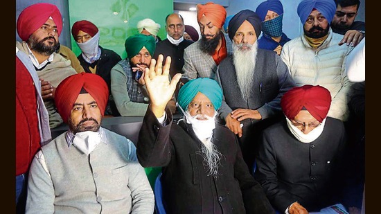 Sanyukt Samaj Morcha’s parliamentary wing head Prem Singh Bhangu said they have asked the EC to give a common symbol to all candidates nominated by their morcha to contest the upcoming Punjab assembly polls. (HT File Photo)