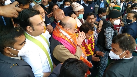 After visiting Vrindavan's Bake Bihari Temple, Home Minister Amit Shah will be attending effective voter communication at 12.45 pm in Mathura.(HT Photo/Hemendra Chaturvedi )