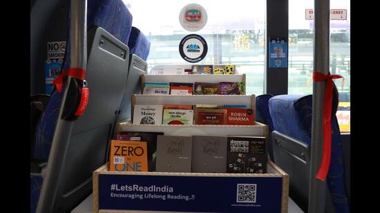 Navi Mumbai Municipal Corporation is providing books for commuters to read on long-distance buses. (HT PHOTO)