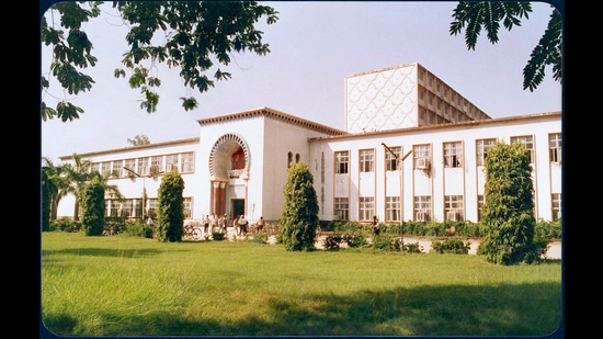 The library at AMU. (HT Photo)