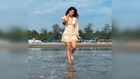 Every time Disha Patani posts pictures in stunning swimsuits, the internet goes gaga and floods the comment section with praises.(Instagram/@dishapatani)