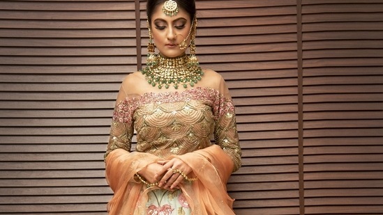 5. Not regarding body type - Most of the brides do not consider their body type while purchasing their dream dress. As everyone has a different body structure it becomes very important to be conscious of yours own. Its incorrect to choose a lehenga that looks good on the model because there could be a vast possibility that it wouldn’t match your body type and doesn’t give you the look you aspire. Always try few things and if not consultant fashion designer or stylist. (Pixabay)