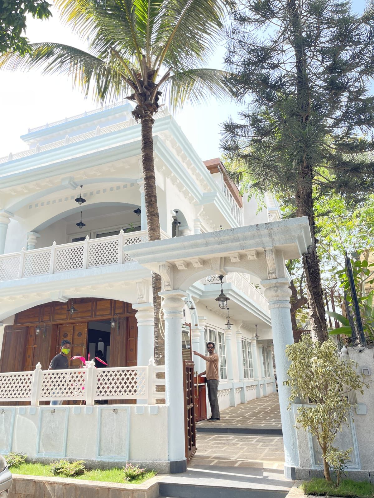 Nawazuddin Siddiqui obtiene un lujoso bungalow Nawab en Mumbai con un jardín extenso y vibraciones antiguas. Ver fotos