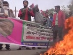 Protesters block roads in Patna in support of bandh on Friday. (ANI Twitter) Protesters block roads in Patna in support of bandh on Friday. (ANI Twitter)