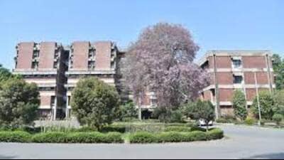 Fifty-five IIT Kanpur’s MBA students received a total of 61 offers from 35 visiting companies (HT file)