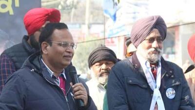 Delhi health minister Satyendra Jain at the inauguration of the election office for Aam Aadmi Party’s (AAP) Dakha candidate KNS Kang in Ludhiana ahead of the Punjab assembly elections. (HT File)