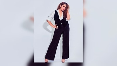 Huma Qureshi teamed her look with a pair of stilettoes and statement earrings. (Instagram/@iamhumaq)
