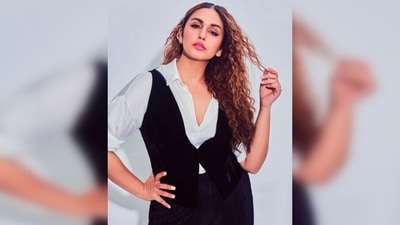 Striking some stunning poses for the camera, Huma Qureshi gave a glimpse of her personality through the lens. (Instagram/@iamhumaq)