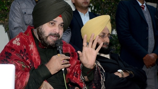 Punjab Congress president Navjot Singh Sidhu announced on Twitter he will be filing his nomination for Amritsar East tomorrow.&nbsp;