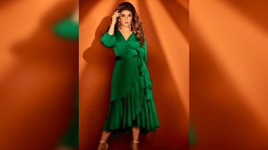 Raveena Tandon's personality shines through this stunning dress which costs <span class='webrupee'>₹</span>14,500/-, as per the brand's website.(Instagram/@officialraveenatandon)