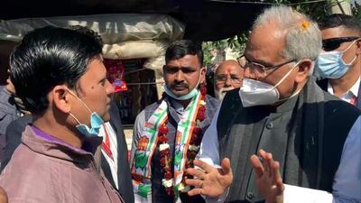Chhattisgarh chief minister Bhupesh Baghel interacting with local people during door-to-door campaign by the Congress in Agra on Saturday. (ANI PHOTO) Chhattisgarh chief minister Bhupesh Baghel interacting with local people during door-to-door campaign by the Congress in Agra on Saturday. (ANI PHOTO)