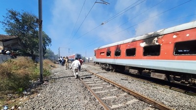 Separated pantry coach of the 12993 Gandhidhan-Puri Express that caught fire. (Hindustam Times) Separated pantry coach of the 12993 Gandhidhan-Puri Express that caught fire. (Hindustam Times)