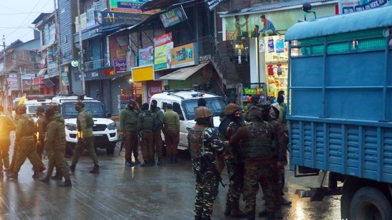 The area has been cordoned by security officials,(Mohammad Amin War) The area has been cordoned by security officials,(Mohammad Amin War)