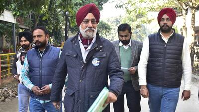 KNS Kang, AAP’s candidate from Dakha constituency, before filing his nomination outside returning officer Jagdeep Saigal’s office at mini-secretariat in Ludhiana on Saturday. (Gurpreet Singh/HT) KNS Kang, AAP’s candidate from Dakha constituency, before filing his nomination outside returning officer Jagdeep Saigal’s office at mini-secretariat in Ludhiana on Saturday. (Gurpreet Singh/HT)
