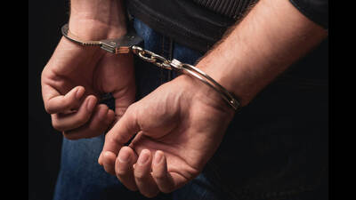 A case was registered under Sections 379B (snatching using force) and 34 (common intention) of the Indian Penal Code against the unidentified accused in Ludhiana. (Representative Image/HT File) A case was registered under Sections 379B (snatching using force) and 34 (common intention) of the Indian Penal Code against the unidentified accused in Ludhiana. (Representative Image/HT File)