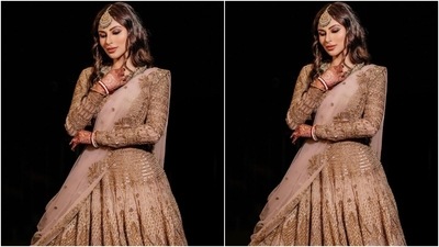 Today, January 30, Mouni took to Instagram to post several pictures from her wedding album revealing her look for the Sangeet ceremony. The photos come after videos from the celebrations went viral yesterday and made headlines. (Instagram/@imouniroy) Today, January 30, Mouni took to Instagram to post several pictures from her wedding album revealing her look for the Sangeet ceremony. The photos come after videos from the celebrations went viral yesterday and made headlines. (Instagram/@imouniroy)