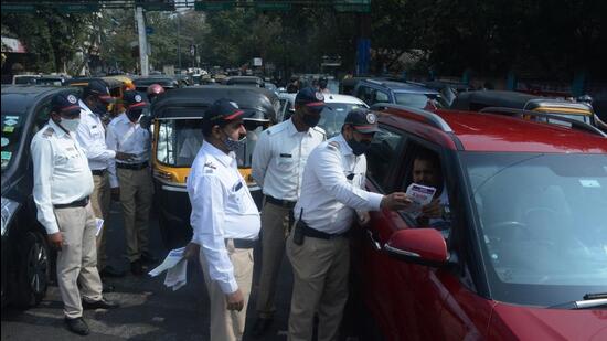 Ludhiana traffic police installed ten special checkpoints at Ludhiana-Ferozepur road and other main roads of city to curb the menace of high-beam lights. (Representative Photo/HT Files)