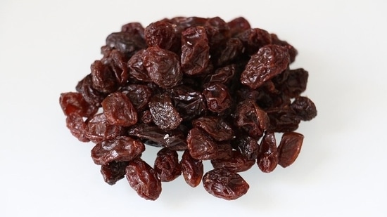 Considering raisins are packed with so many essential nutrients and fibre that could also keep your digestive system in track while ensuring overall health, people at times tend to indulge in too many of them(Pixabay)