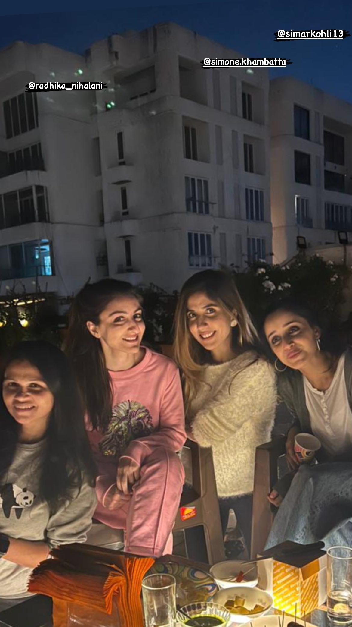 Soha Ali Khan aces weekend vibes in pink tracksuit&nbsp;(Instagram/sakpataudi)