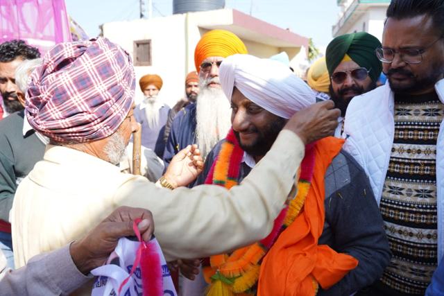 AAP candidate Kulwant Singh campaigning in Mohali ahead of the Punjab assembly elections. AAP candidate Kulwant Singh campaigning in Mohali ahead of the Punjab assembly elections.