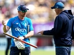 England head coach Chris Silverwood (left) and assistant coach Paul Collingwood