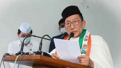 Sitting BJP MLA Pukhrem Sarat Singh joined the Congress on Monday after he was denied a ticket to contest the upcoming Manipur assembly election. (HT PHOTO.) Sitting BJP MLA Pukhrem Sarat Singh joined the Congress on Monday after he was denied a ticket to contest the upcoming Manipur assembly election. (HT PHOTO.)