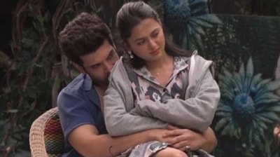 Karan Kundrra and Tejasswi Prakash met on Bogg Boss 15. Karan Kundrra and Tejasswi Prakash met on Bogg Boss 15.