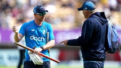 England head coach Chris Silverwood (left) and assistant coach Paul Collingwood (GETTY IMAGES) England head coach Chris Silverwood (left) and assistant coach Paul Collingwood (GETTY IMAGES)