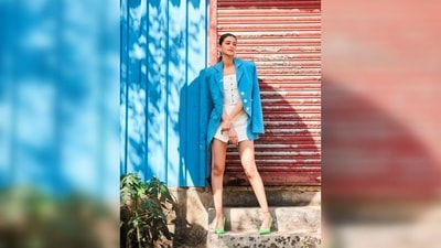 Hair tied in a sleek straight ponytail with a middle partition, Ananya Panday's makeup was kept minimal. (Instagram/@ananyapanday) Hair tied in a sleek straight ponytail with a middle partition, Ananya Panday's makeup was kept minimal. (Instagram/@ananyapanday)