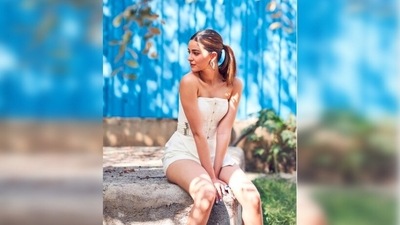 Candid queen Ananya Panday picked the perfect outdoor location for her photoshoot in her beige outfit. (Instagram/@ananyapanday) Candid queen Ananya Panday picked the perfect outdoor location for her photoshoot in her beige outfit. (Instagram/@ananyapanday)