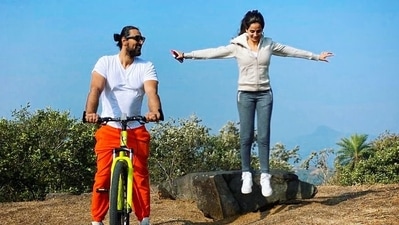 Kunal Kapoor and his wife Naina Bachchan have become parents. Kunal Kapoor and his wife Naina Bachchan have become parents.